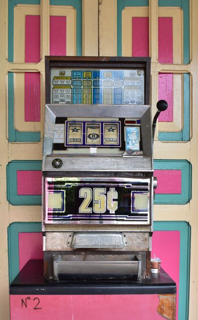 The Mathematics and Psychology of the Slot Machine: A Professional Analysis